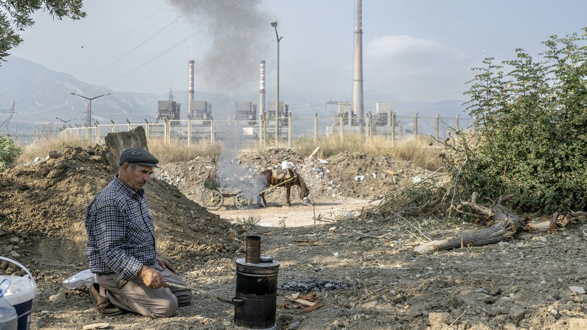 Fotky: Turecký venkov dusí uhelné elektrárny. Znečištění dál roste